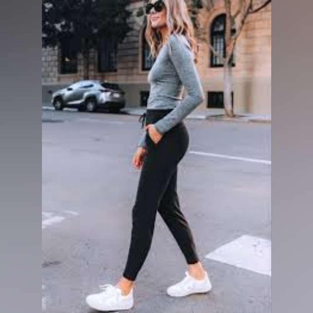 Lululemon Ready to Rulu Joggers size 8